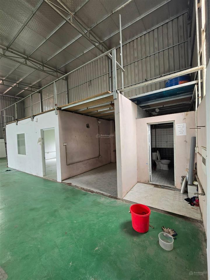 Phân lô vip  lô góc thông các ngả  3 ô tô tránh  vỉa hè 4m  sẵn kho xưởng  gần cao tốc