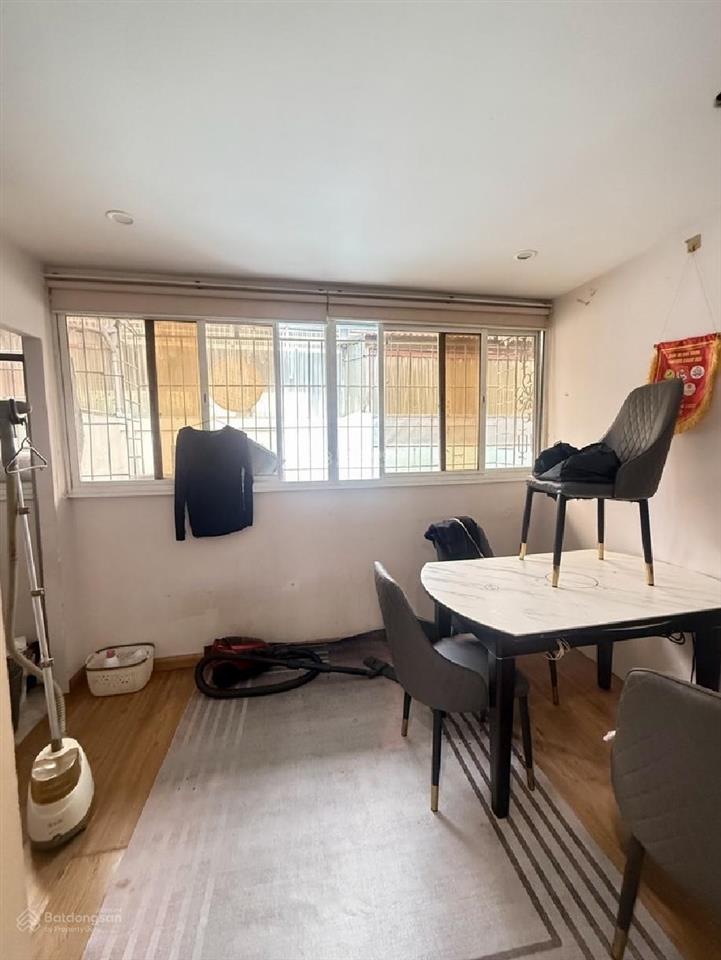 Nhà tập thể quỳnh mai 42m23,2 tỷvài bước ra phố