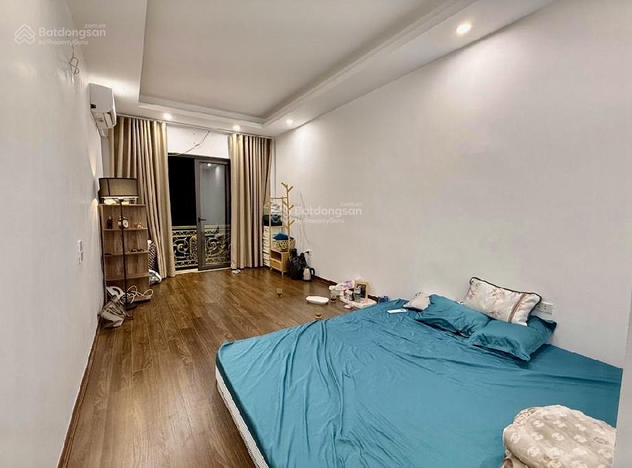 Siêu phẩm mặt phố hưng phúc 6 tầng thang máy ô tô tránh