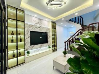 Nhà đẹp hoàng mai 5 tầng 31m28,4 tỷkinh doanhfull nội thất