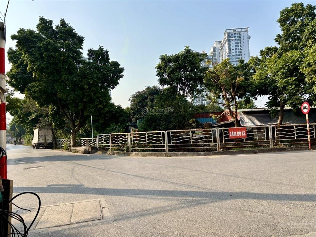 Nhà 3 tầng khuyến lương 68m2  20,4 tỷ  kinh doanh  ô tô tránh