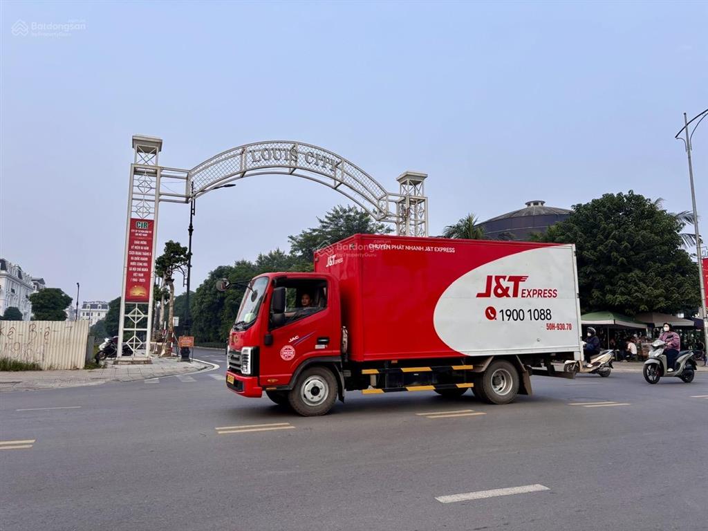 Siêu phẩm hoàng mai đất phân lô louis city  mặt tiền 8m  31,8 tỷ kinh doanh