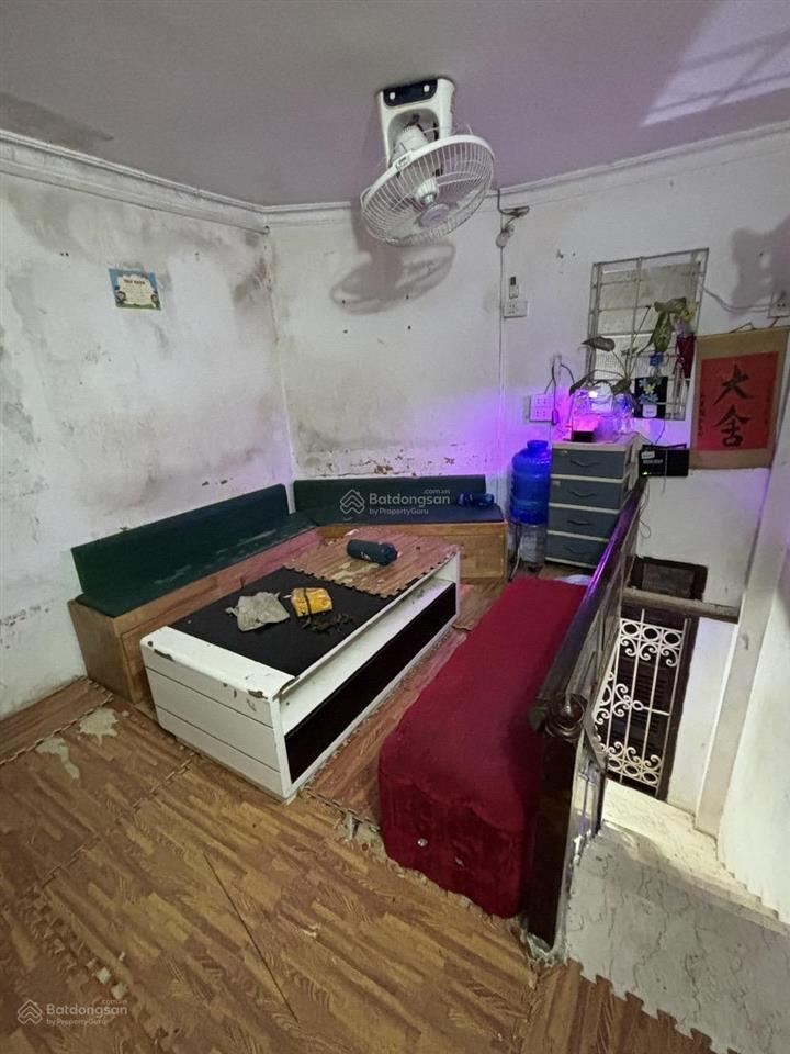 Nhà tô hoàng 22m2  5,5 tỷ 2 mặt ngõ thoáng  vài bước ra phố bạch mai
