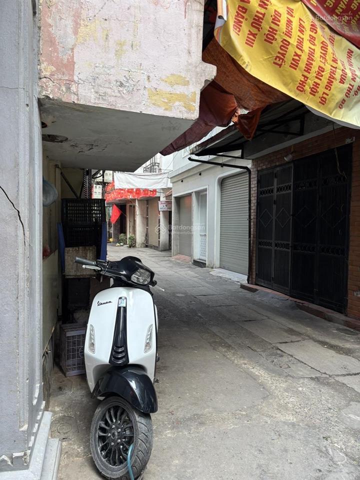 Nhà tô hoàng 22m2  5,5 tỷ 2 mặt ngõ thoáng  vài bước ra phố bạch mai
