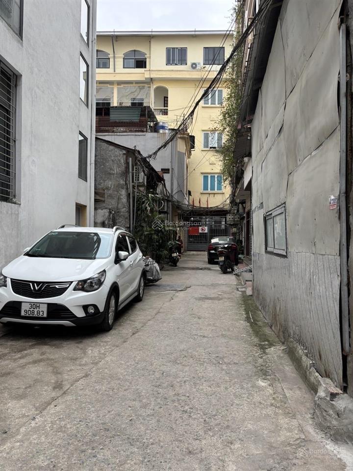Nhà tô hoàng 22m2  5,5 tỷ 2 mặt ngõ thoáng  vài bước ra phố bạch mai