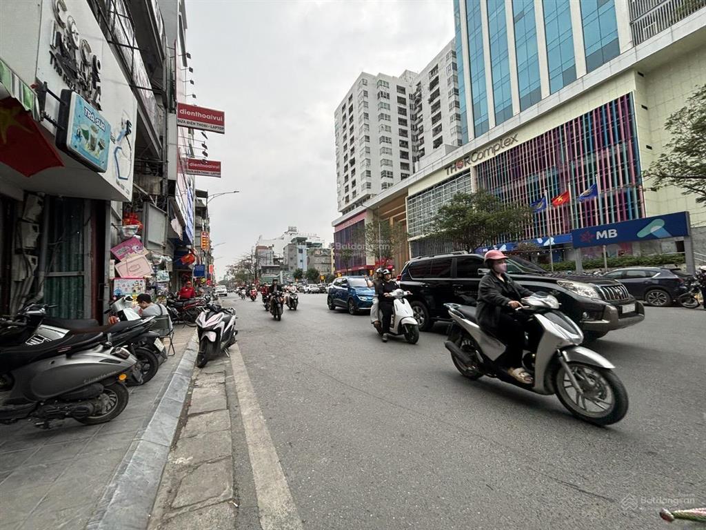 Nhà tô hoàng 3 tầng 20m2  2,5 tỷ  vài bước ra phố bạch mai