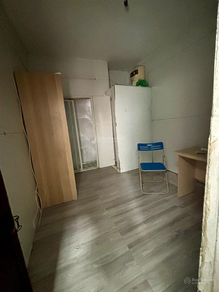 Nhà tô hoàng 3 tầng 20m2  2,5 tỷ  vài bước ra phố bạch mai