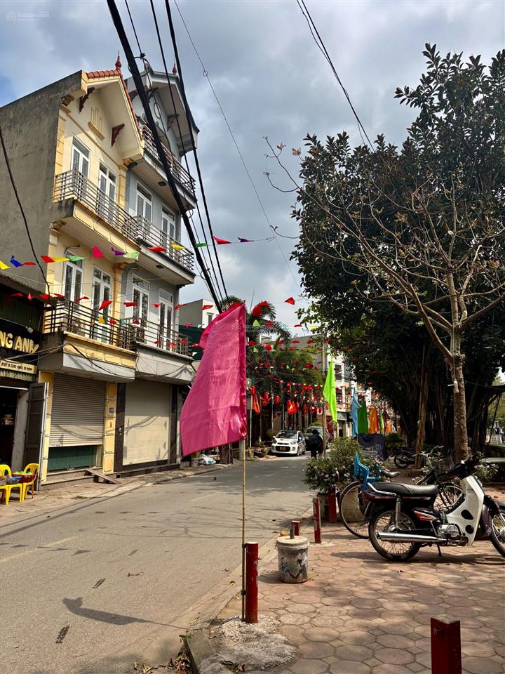 Nhà cấp 4 yên duyên  90m  20,5 tỷ view công viên mặt ngõ thông ô tô qua nhà