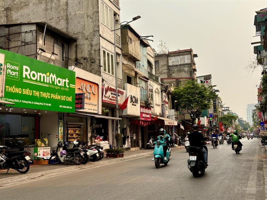 Nhà trương định 3 tầng 20m22,55 tỷ  lô góc  20m ra phố