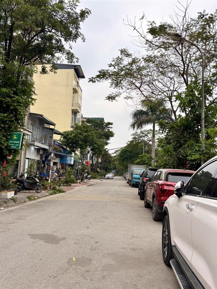 Nhà 3 tầng phân lô tđc x2b yên sở  55m217,5 tỷview hồ  vỉa hè 8m  tiềm năng tăng giá mạnh!