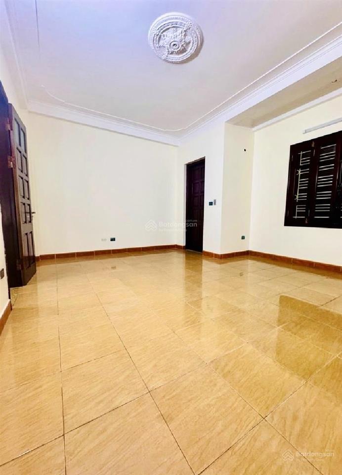 Nhà 3 tầng phân lô tđc x2b yên sở  55m217,5 tỷview hồ  vỉa hè 8m  tiềm năng tăng giá mạnh!