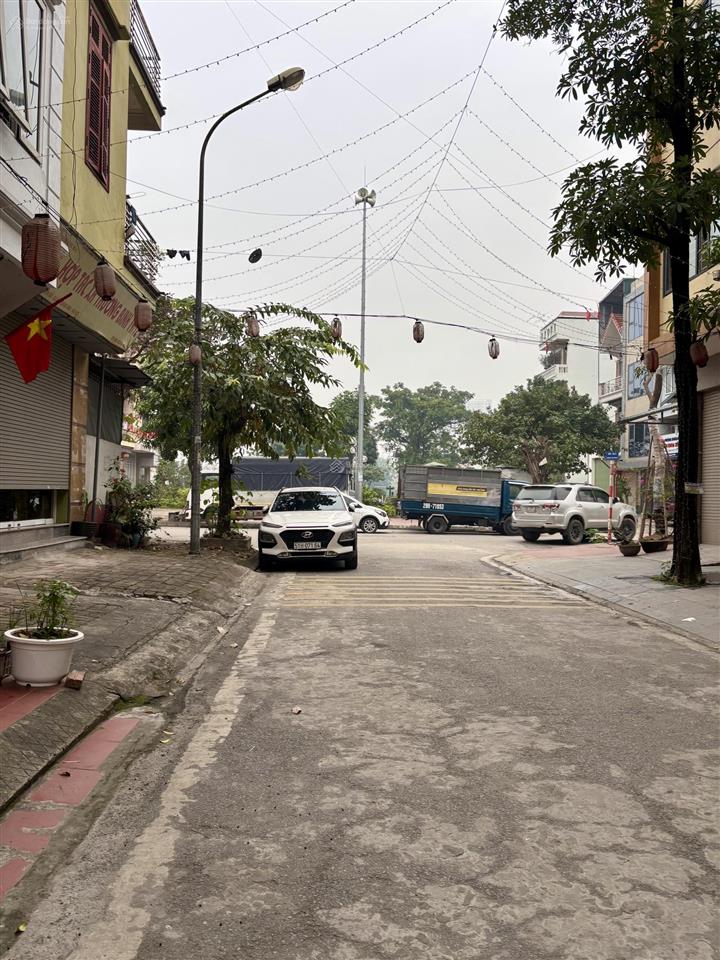 Toà nhà văn phòng x2b, 85m2 34 tỷ yên sở7 tầng thang máy 3 thoángkinh doanh