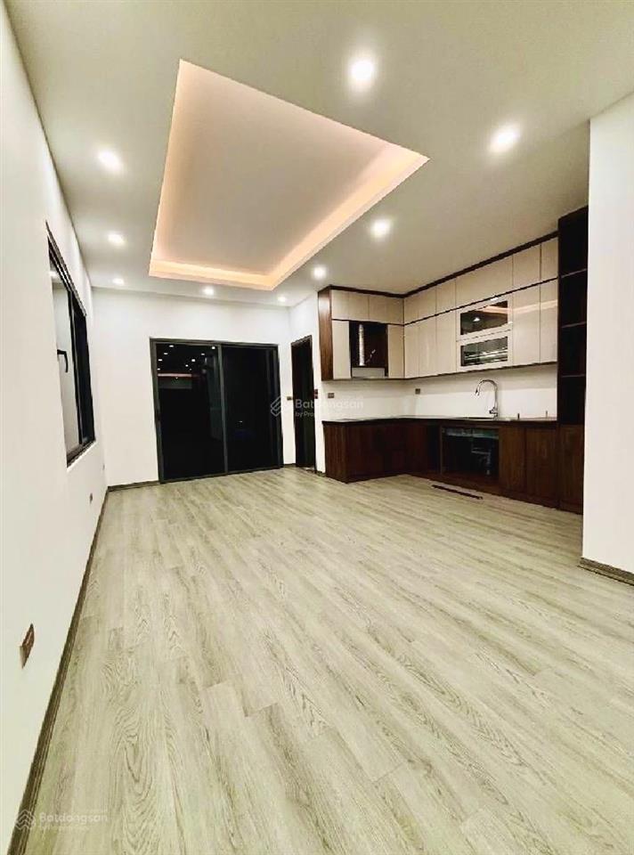 Toà nhà văn phòng x2b, 85m2 34 tỷ yên sở7 tầng thang máy 3 thoángkinh doanh