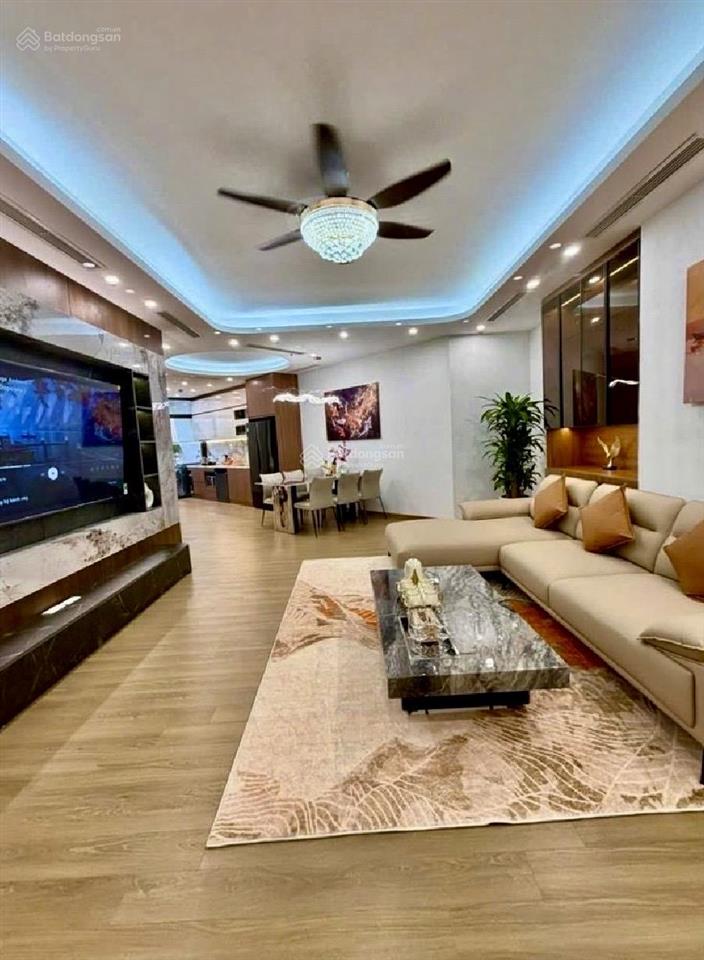 Biệt thự hoàng cầu 4 tầng 90m2 lô góc phân lô vip đống đa  51,8 tỷ