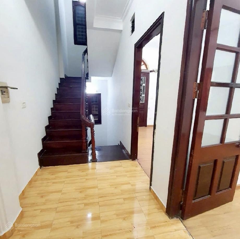 Nhà 5 tầng mặt bờ sông sét 50m215,5 tỷ kinh doanh