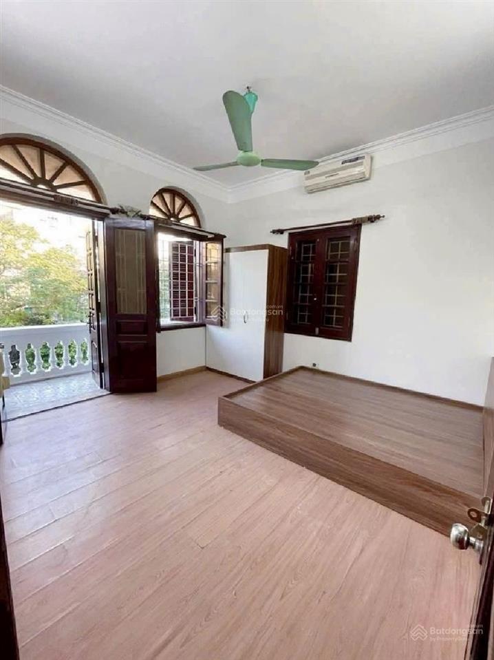 Nhà 5 tầng mặt bờ sông sét 50m215,5 tỷ kinh doanh