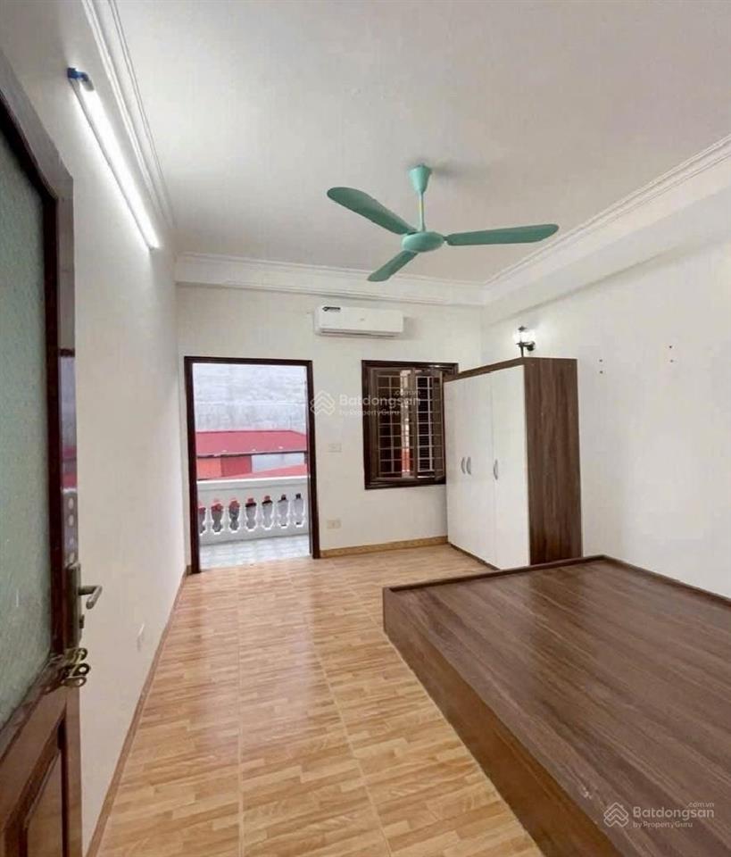 Nhà 5 tầng mặt bờ sông sét 50m215,5 tỷ kinh doanh