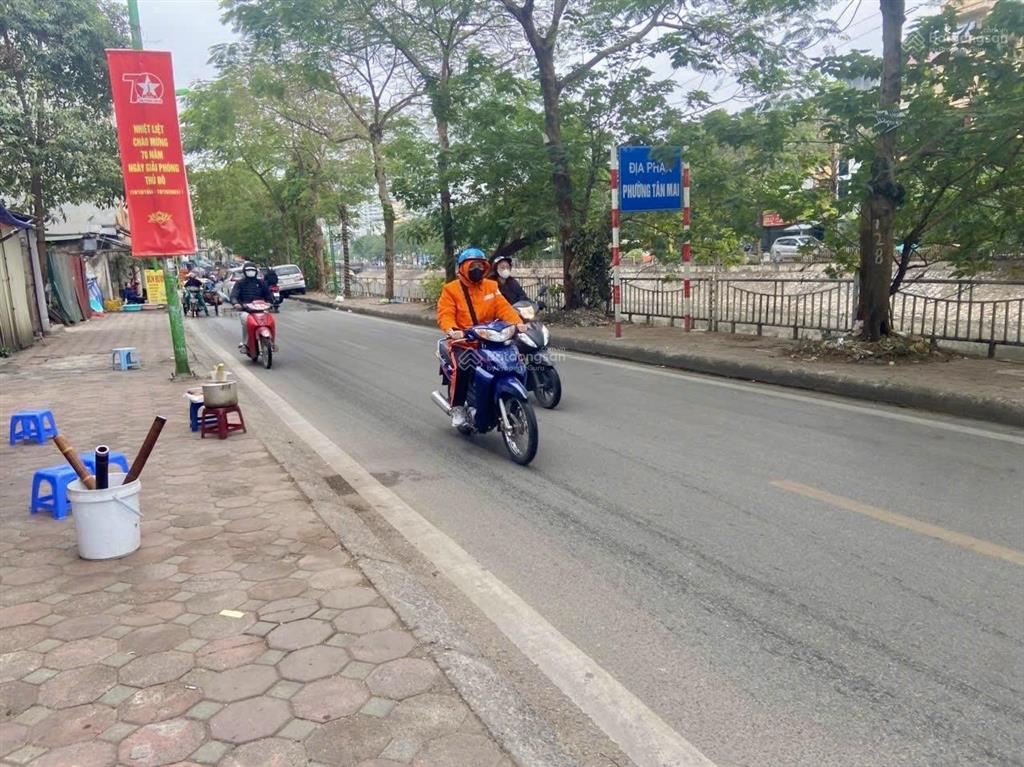 Nhà 5 tầng mặt bờ sông sét 50m215,5 tỷ kinh doanh