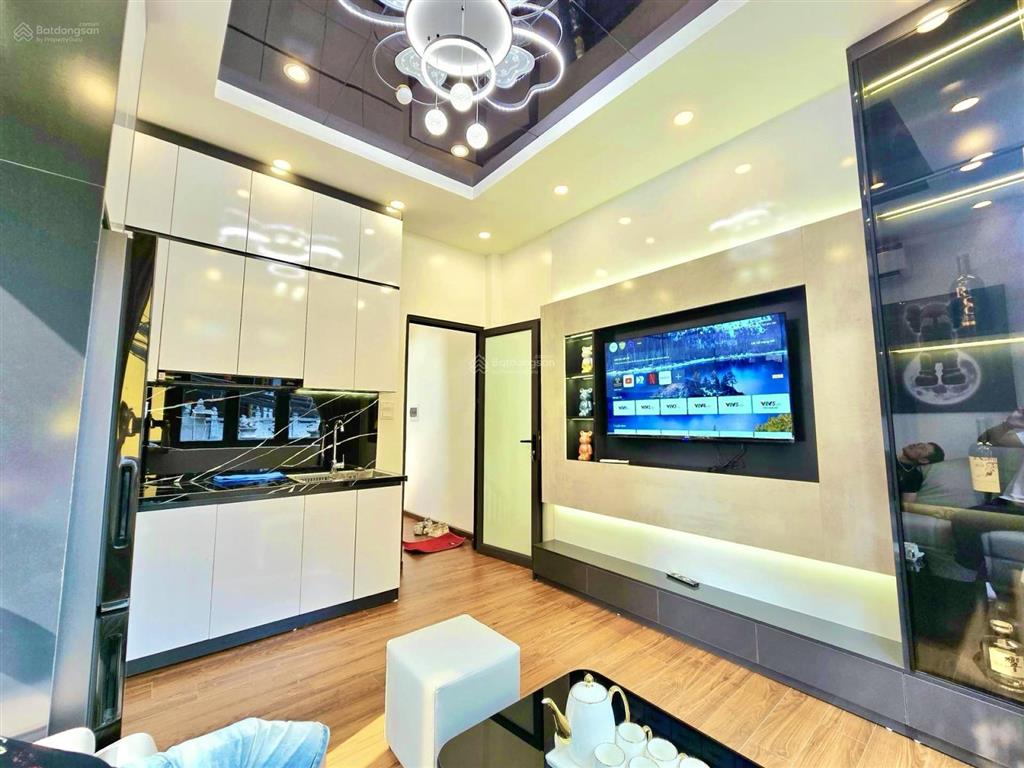 Nhà 4 tầng mặt phố giáp nhị  20m28,2 tỷ vị trí vàng  ở & kinh doanh đỉnh cao