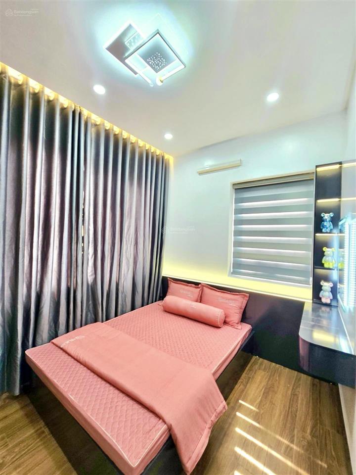 Nhà 4 tầng mặt phố giáp nhị  20m28,2 tỷ vị trí vàng  ở & kinh doanh đỉnh cao