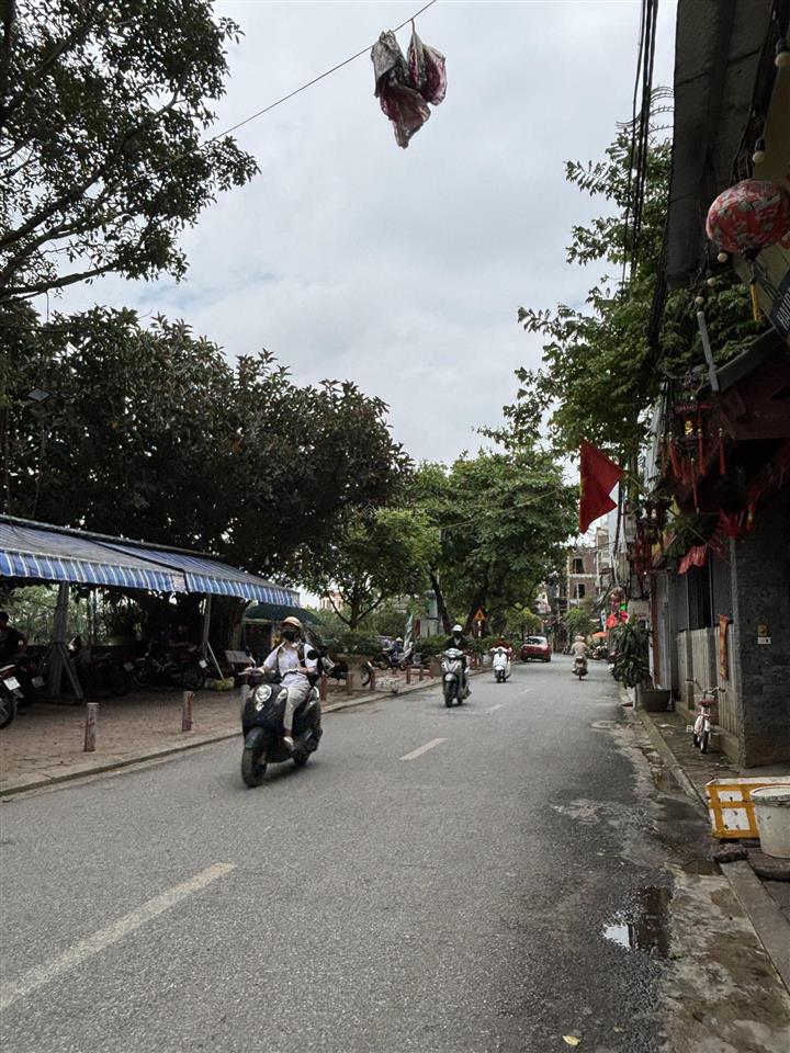 Nhà cấp bốn yên duyên  view hồ  48m2  6,65 tỷ  ô tô đầu ngõ, ba gác đỗ cửa