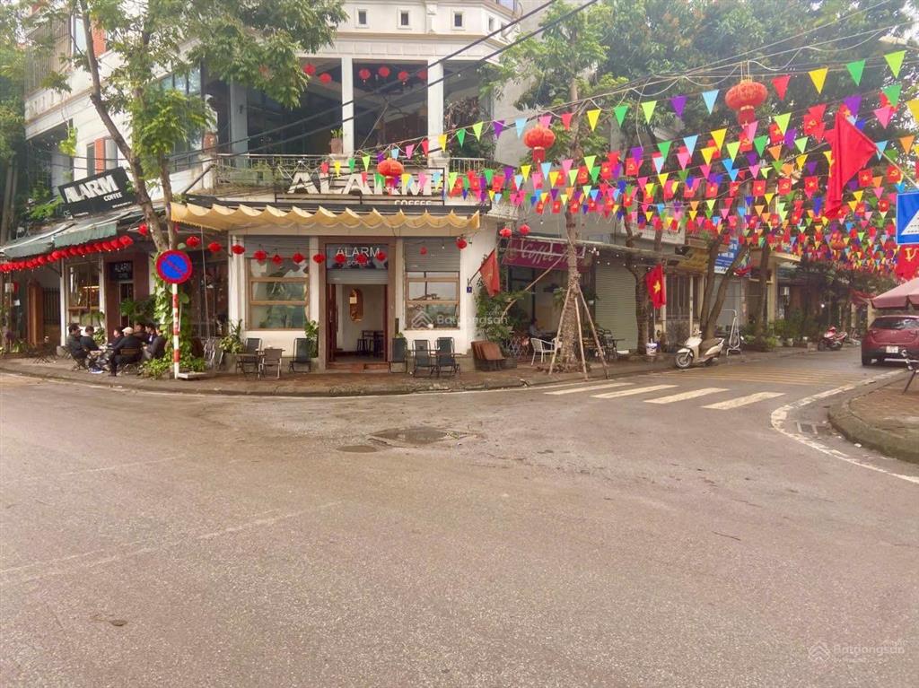 Nhà lô góc tây trà 4 tầng view hồ 40m2  22,6 tỷ  kinh doanh cafe