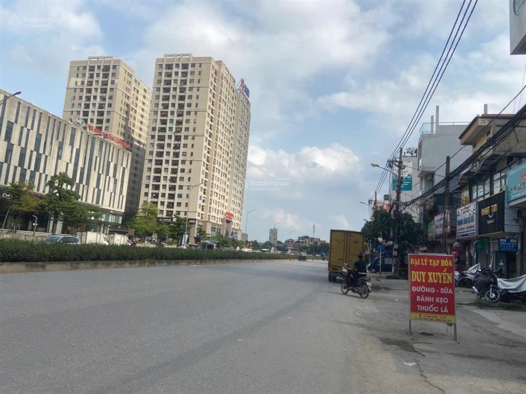 Nhà đẹp tam trinh 5 tầng 33,4m27,1 tỷvài bước ra ô tô tránh