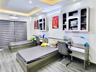 Nhà đẹp tam trinh 5 tầng 33,4m27,1 tỷvài bước ra ô tô tránh