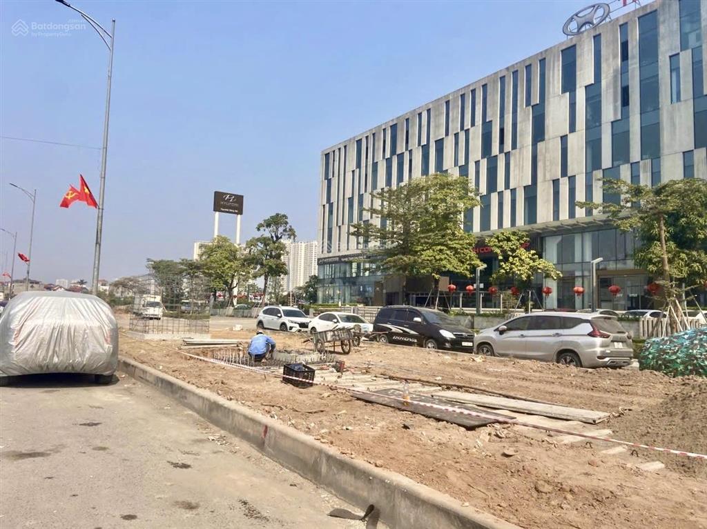 Nhà đẹp tam trinh 5 tầng 33,4m27,1 tỷvài bước ra ô tô tránh
