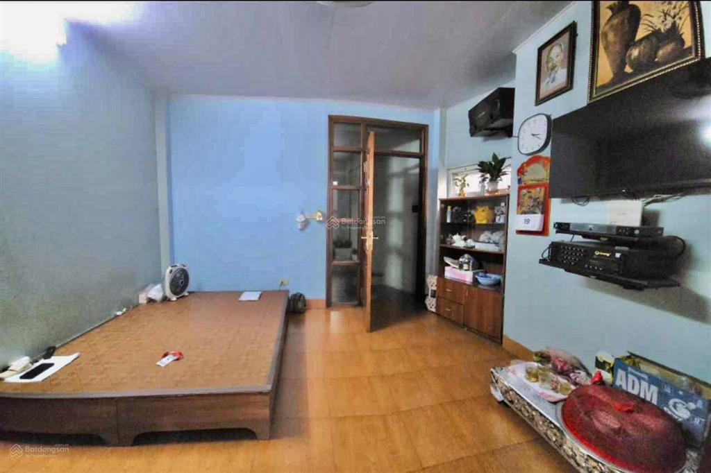 Mặt phố dương văn bé 4 tầng 40m2  vỉa hè  ô tô tránh  dòng tiền 15tr/tháng