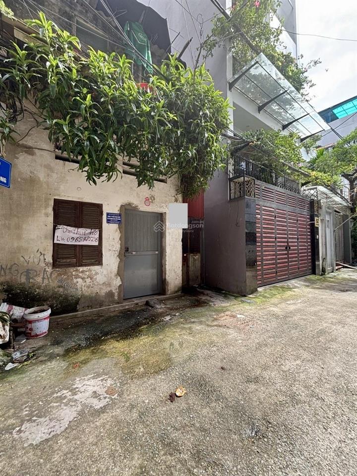 Nhà cấp bốn nam dư 60m2  ô tô tránh  mặt tiền 11m