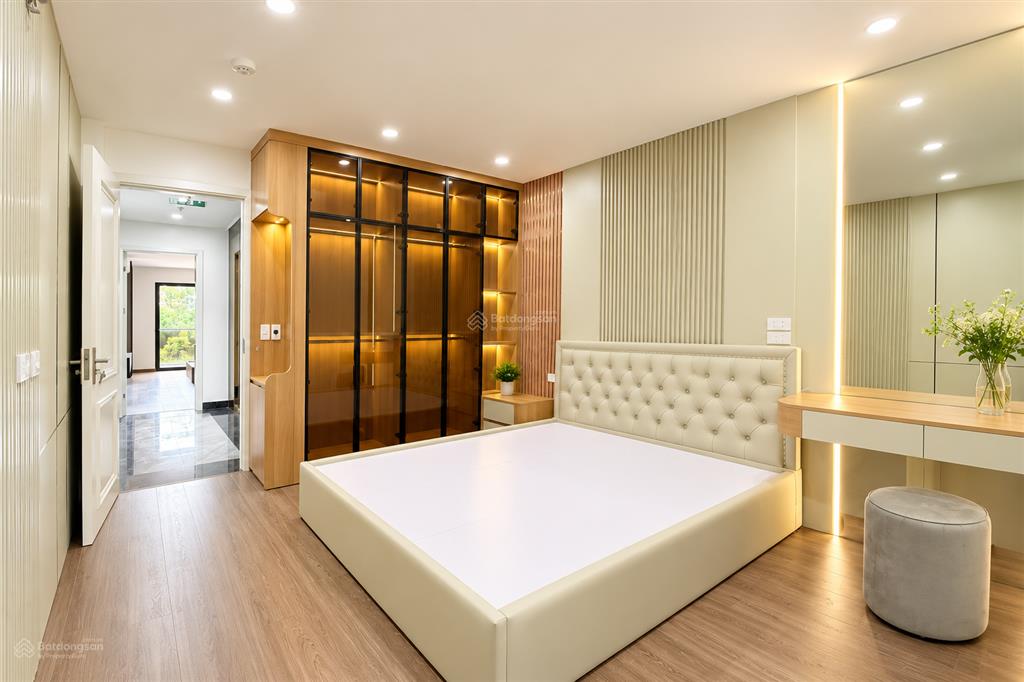 Siêu phẩm lô góc lĩnh nam 7 tầng thang máy 63m2  21,6 tỷ  ô tô tránh kinh doanh đỉnh