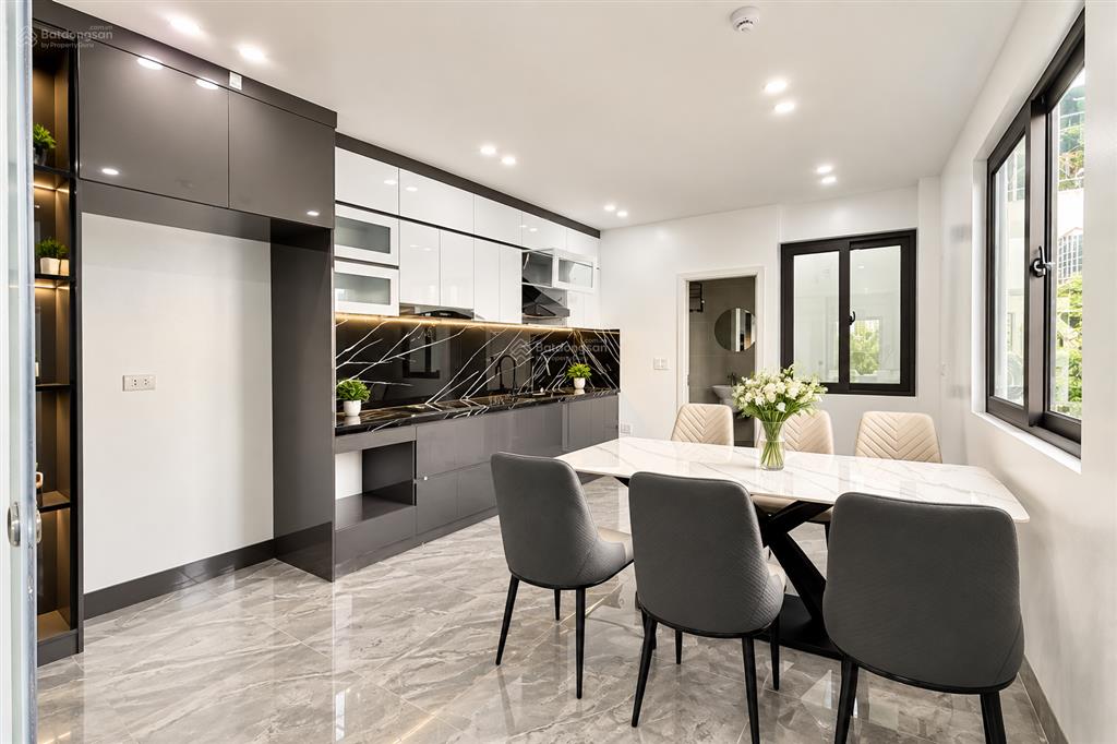Siêu phẩm lô góc lĩnh nam 7 tầng thang máy 63m2  21,6 tỷ  ô tô tránh kinh doanh đỉnh
