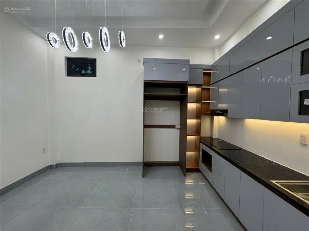 Nhà mới coong khuyến lương 45m2 5 tầng thang máy ô tô vào nhà  12,4 tỷ