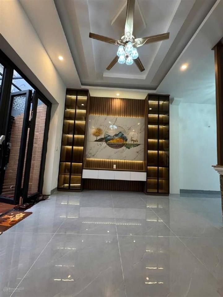 Nhà mới coong khuyến lương 45m2 5 tầng thang máy ô tô vào nhà  12,4 tỷ