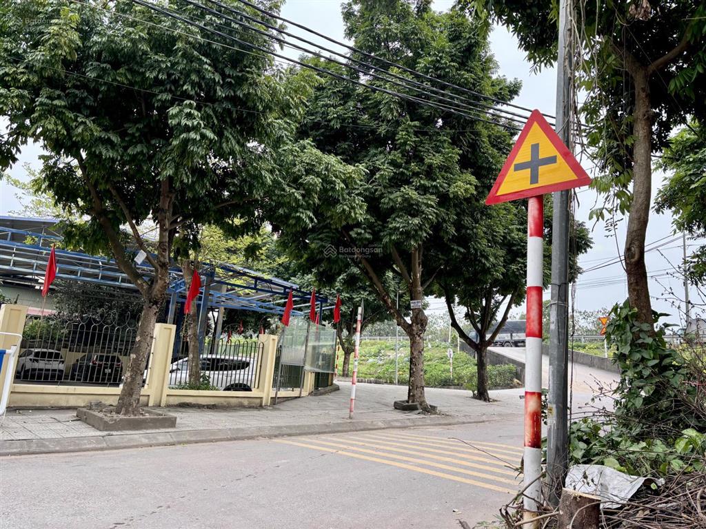 Siêu phẩm tòa biệt thự vp lô góc ao vực, khuyến lương 7 tầng thang máy 140m2  45,7 tỷ