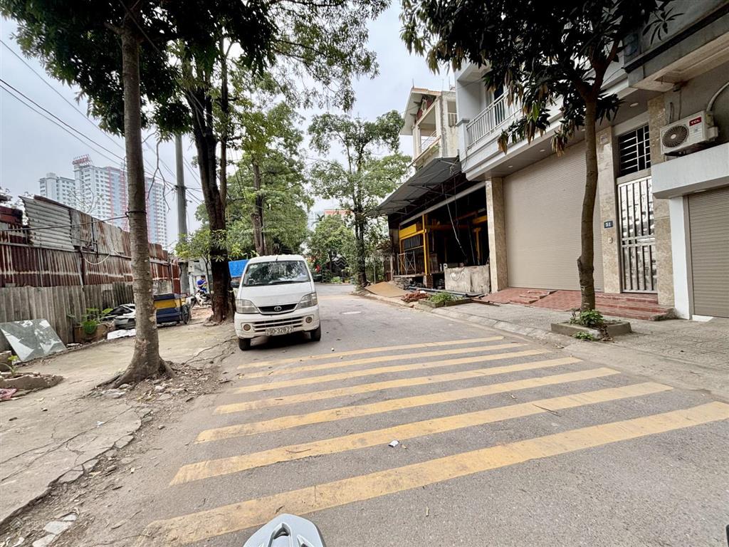 Siêu phẩm tòa biệt thự vp lô góc ao vực, khuyến lương 7 tầng thang máy 140m2  45,7 tỷ