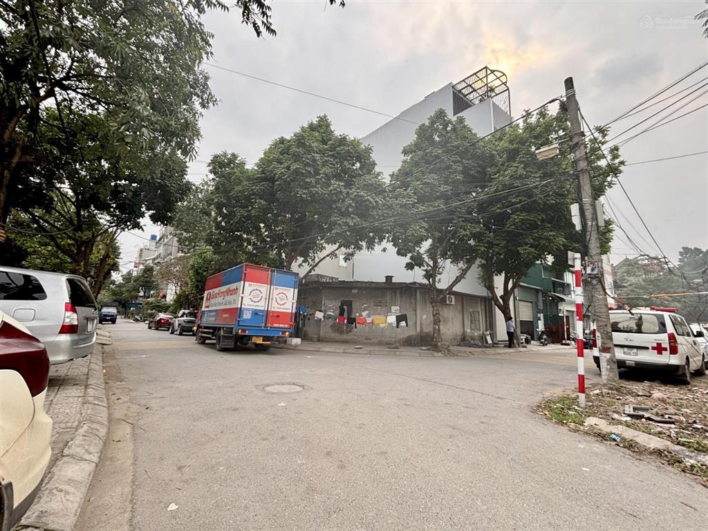 Siêu phẩm tòa biệt thự vp lô góc ao vực, khuyến lương 7 tầng thang máy 140m2  45,7 tỷ