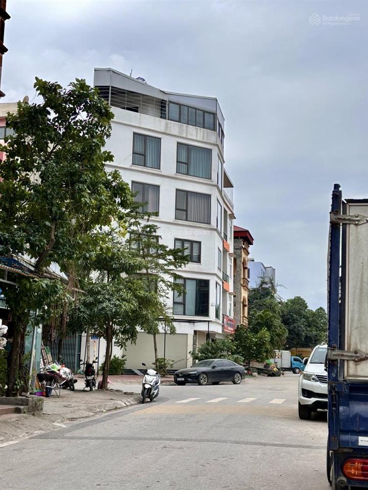 Siêu phẩm tòa biệt thự vp lô góc ao vực, khuyến lương 7 tầng thang máy 140m2  45,7 tỷ