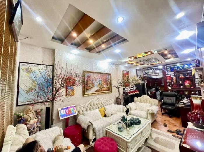 Mặt phố vĩnh hưng 5 tầng  75m2  18 tỷ  vỉa hè rộng  ô tô dừng đỗ