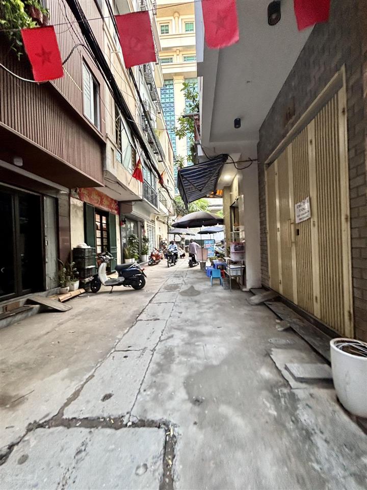 Cho thuê nhà phân lô 3 tầng tân mai 45m2  10tr/tháng  mặt ngõ ô tô tránh  kinh doanh tốt