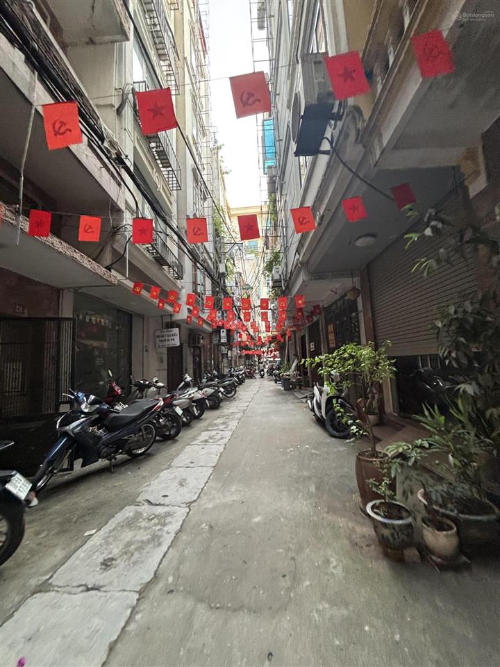 Cho thuê nhà phân lô 3 tầng tân mai 45m2  10tr/tháng  mặt ngõ ô tô tránh  kinh doanh tốt