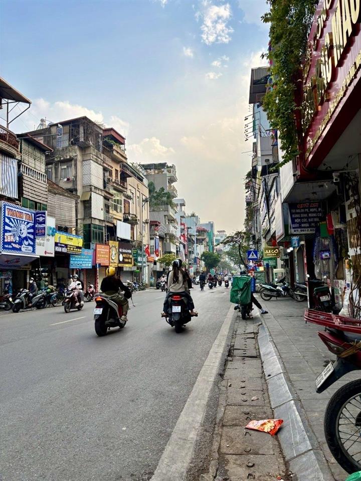 Nhà mặt phố bạch mai 9 tầng thang máy 176m2 148,8 tỷ  vỉa hè kinh doanh
