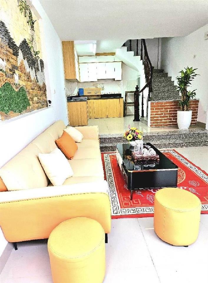Nhà đẹp 5 tầng yên mỹ 40m26,3 tỷô tô vào nhàngõ thông