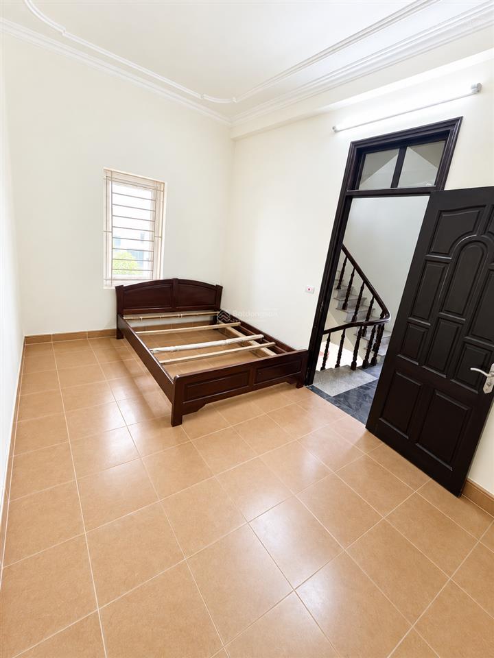 Nhà 3 tầng view hồ yên mỹ, thanh trì 65m211,1 tỷ vỉa hè ô tô tránh