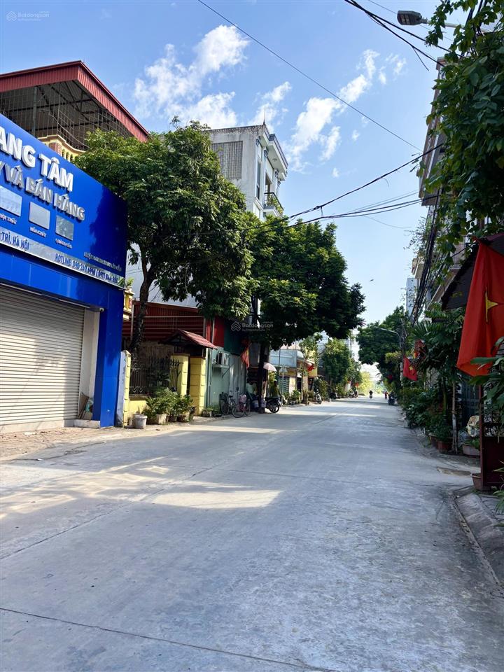 Nhà lô góc yên mỹ 104,2m2  12,5 tỷ  kinh doanh  ô tô tránh