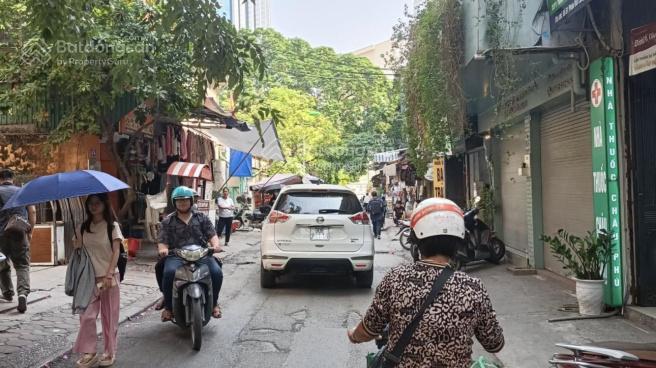 Chính chủ bán gấp nhà mặt phố pháo đài láng sđ 95.4m2  lô góc  giá chỉ 29,5 tỷ tl