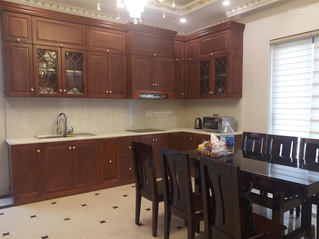 Chính chủ bán gấp nhà mặt phố hoàng cầu 125m x 7t giá 102 tỷ lô góc, vỉa hè, kinh doanh