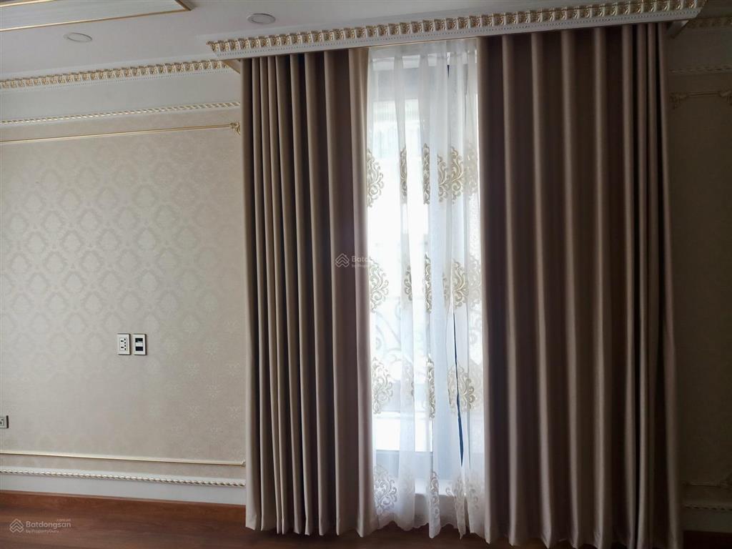 Chính chủ bán gấp nhà mặt phố hoàng cầu 125m x 7t giá 102 tỷ lô góc, vỉa hè, kinh doanh