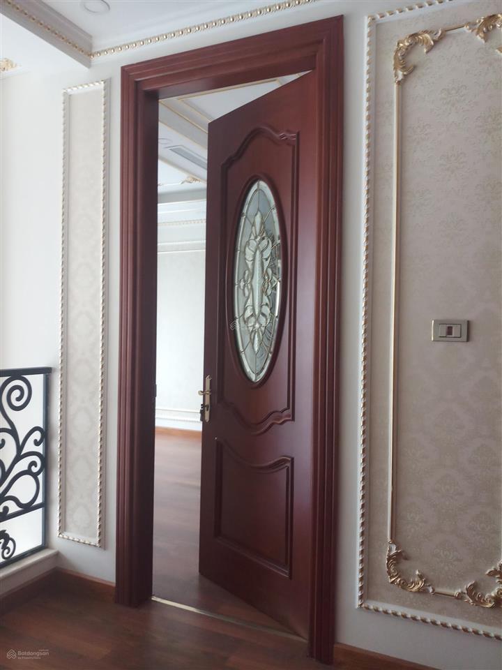 Chính chủ bán gấp nhà mặt phố hoàng cầu 125m x 7t giá 102 tỷ lô góc, vỉa hè, kinh doanh